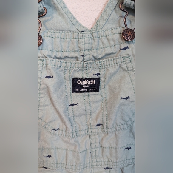 OshKosh Shark Print Shortall Size 3T - Picture 2 of 6
